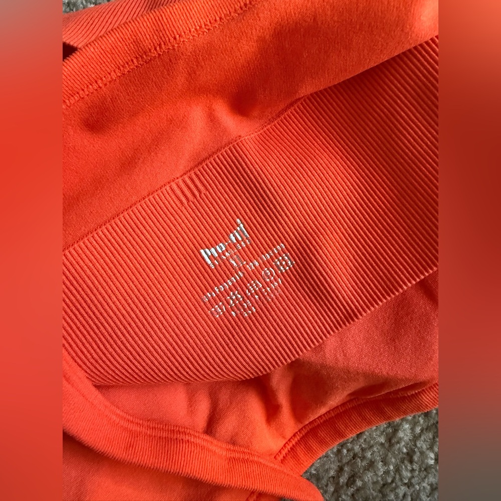 Pro- Fit Bra 🧡 - Picture 2 of 2